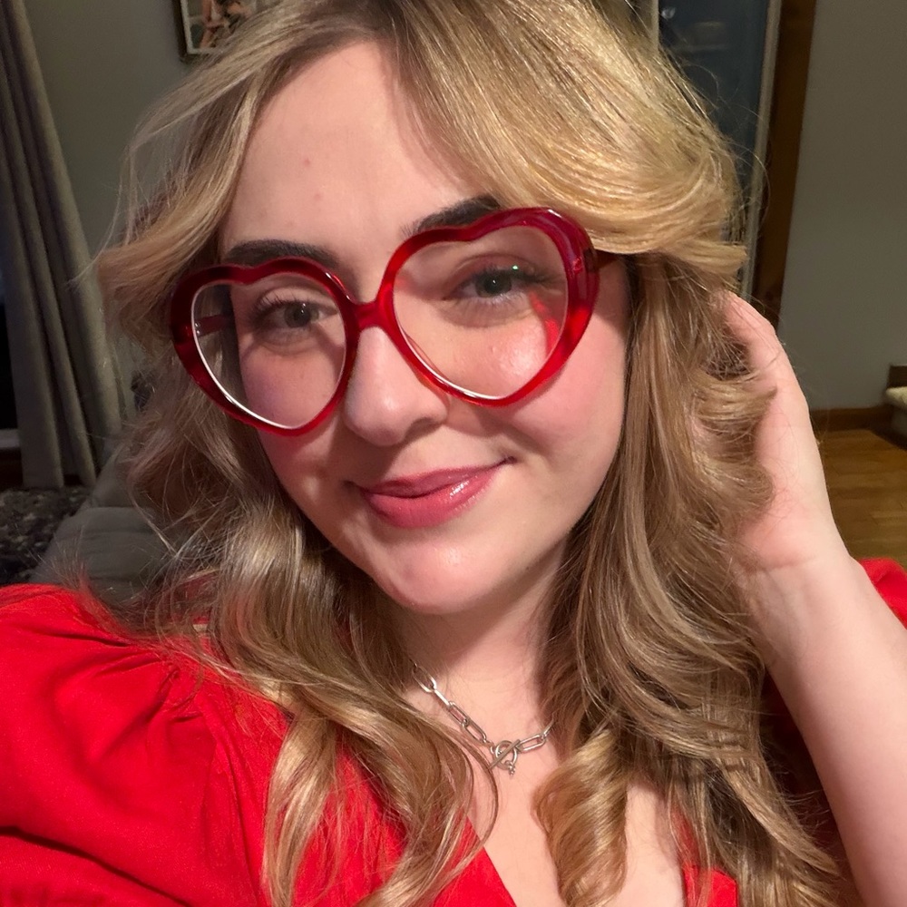 Meet your Posher, Hannah